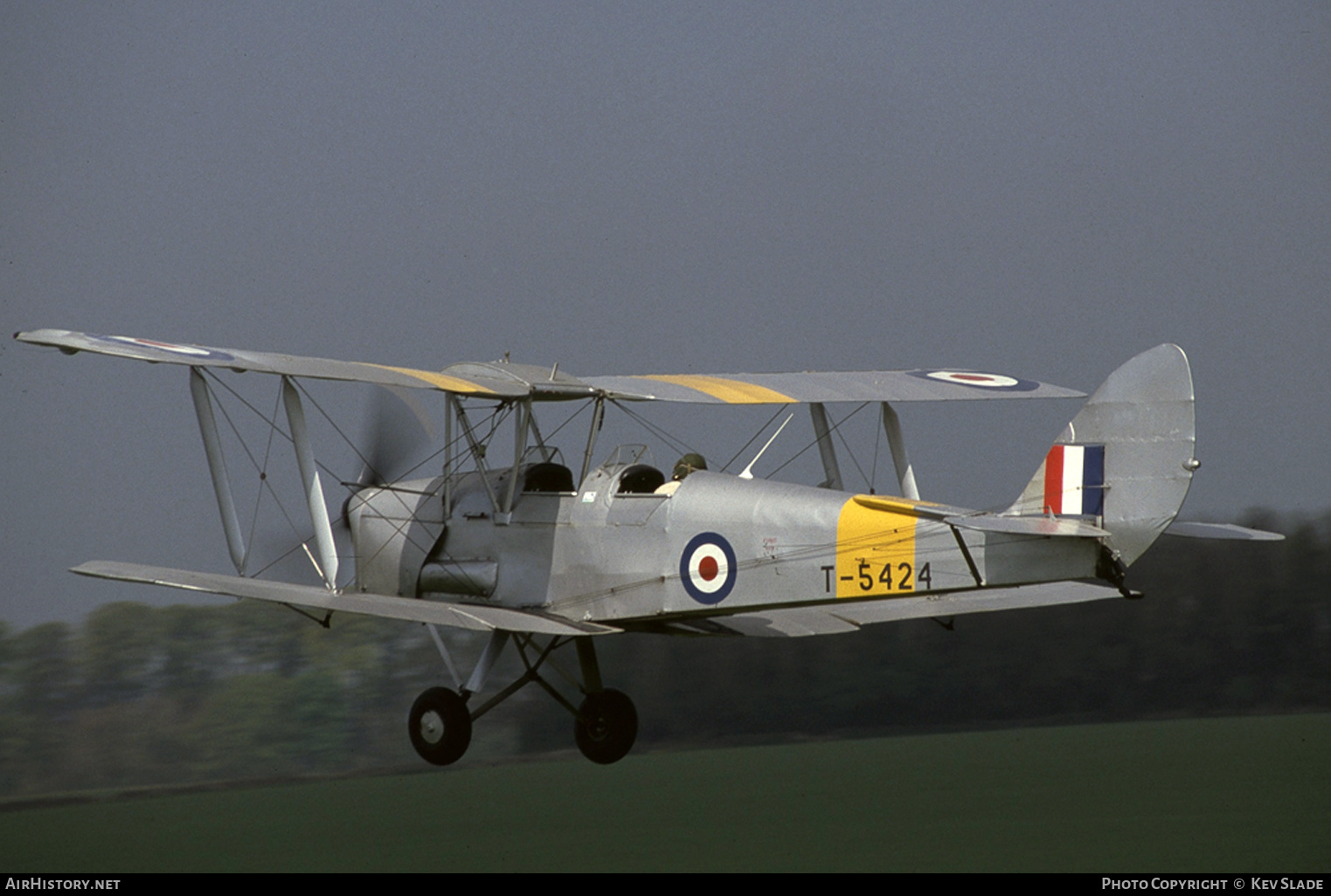Aircraft Photo of G-AJOA / T5424 | De Havilland D.H. 82A Tiger Moth II | UK - Air Force | AirHistory.net #436408