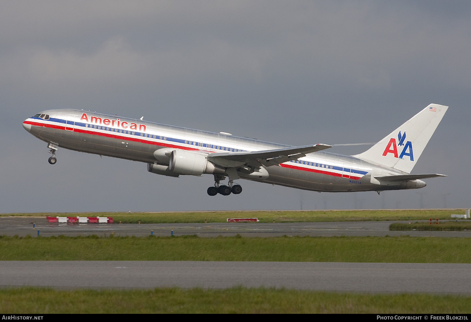 Aircraft Photo of N360AA | Boeing 767-323/ER | American Airlines | AirHistory.net #436599