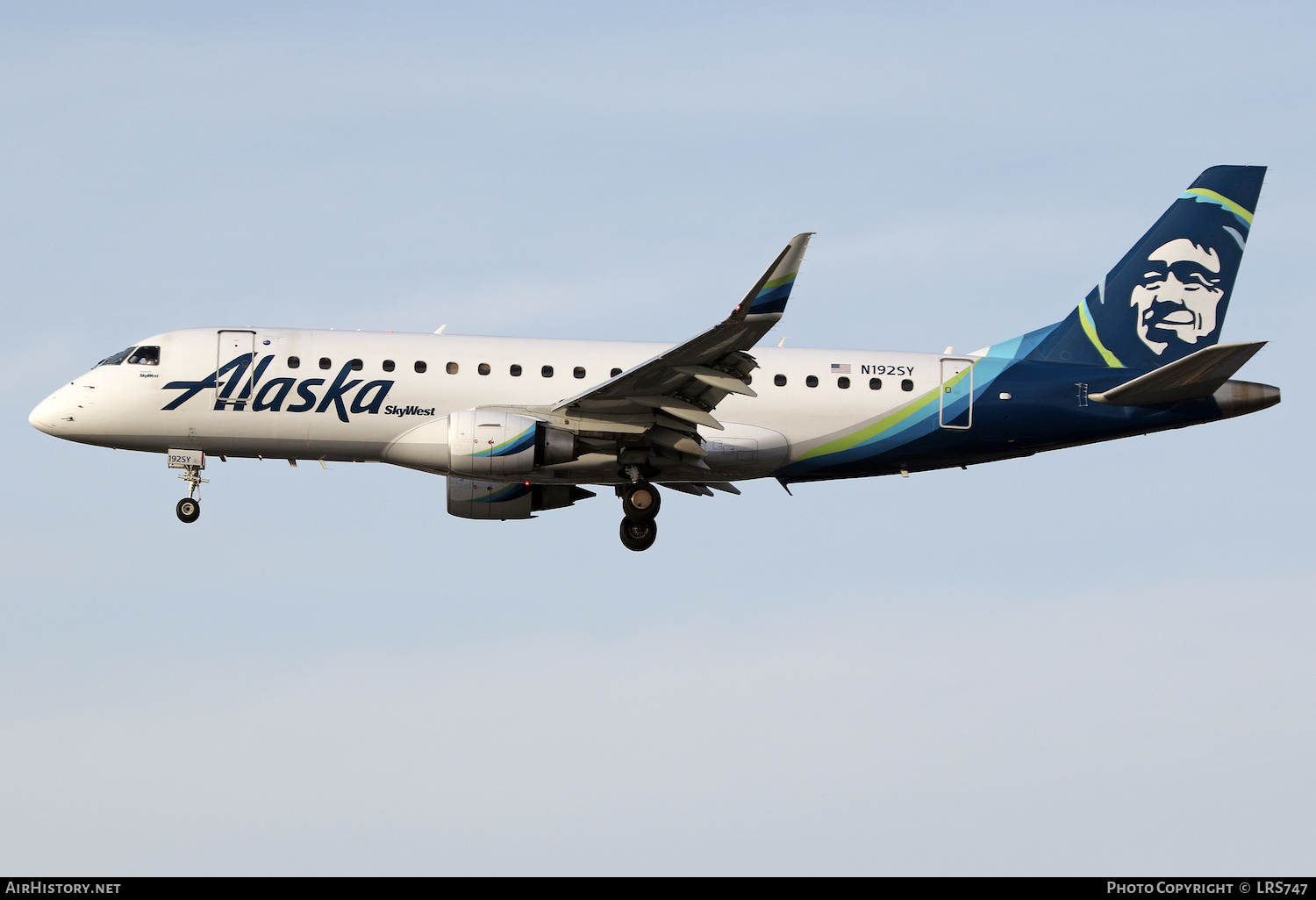Aircraft Photo of N192SY | Embraer 175LR (ERJ-170-200LR) | Alaska Airlines | AirHistory.net #436749