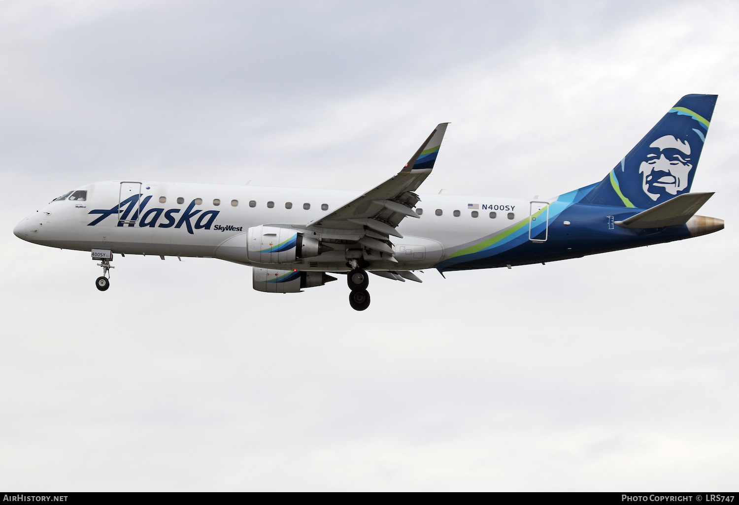 Aircraft Photo of N400SY | Embraer 175LR (ERJ-170-200LR) | Alaska Airlines | AirHistory.net #436806