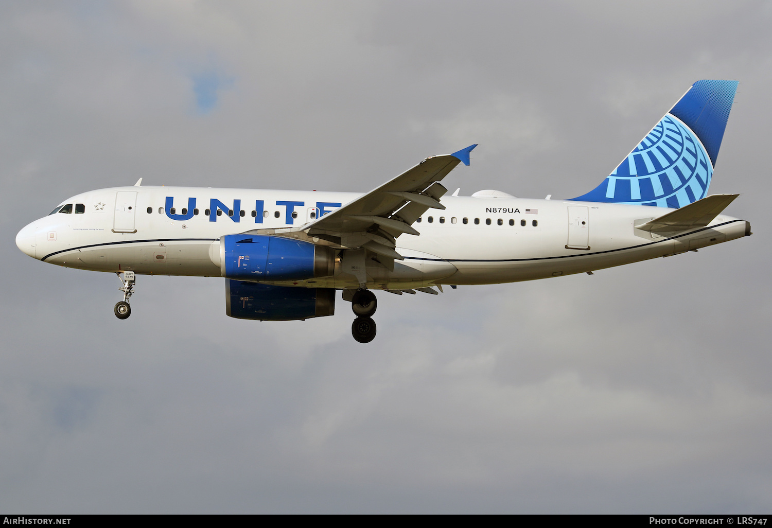 Aircraft Photo of N879UA | Airbus A319-132 | United Airlines | AirHistory.net #436826