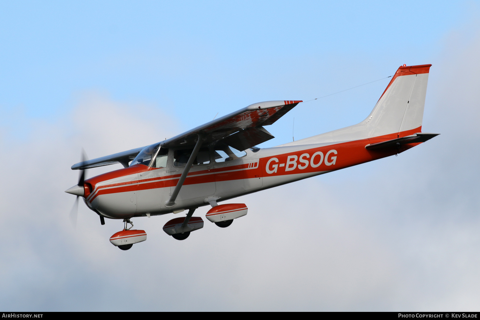 Aircraft Photo of G-BSOG | Cessna 172M Skyhawk | AirHistory.net #436893