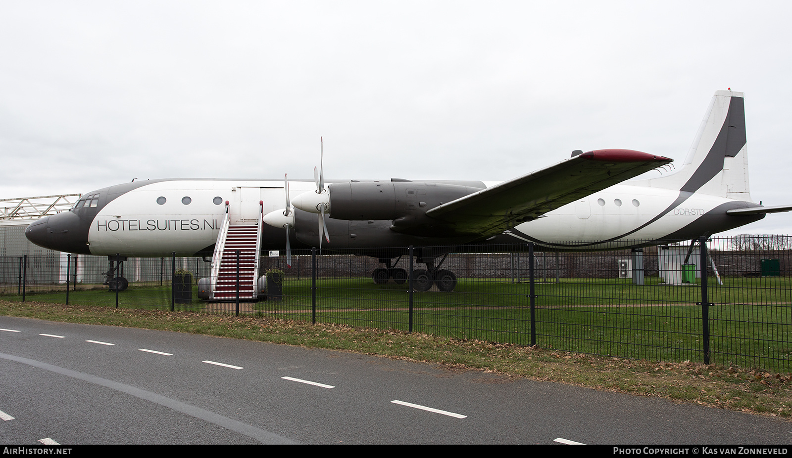 Aircraft Photo of DDR-STD | Ilyushin Il-18V | Hotelsuites.nl | AirHistory.net #436906