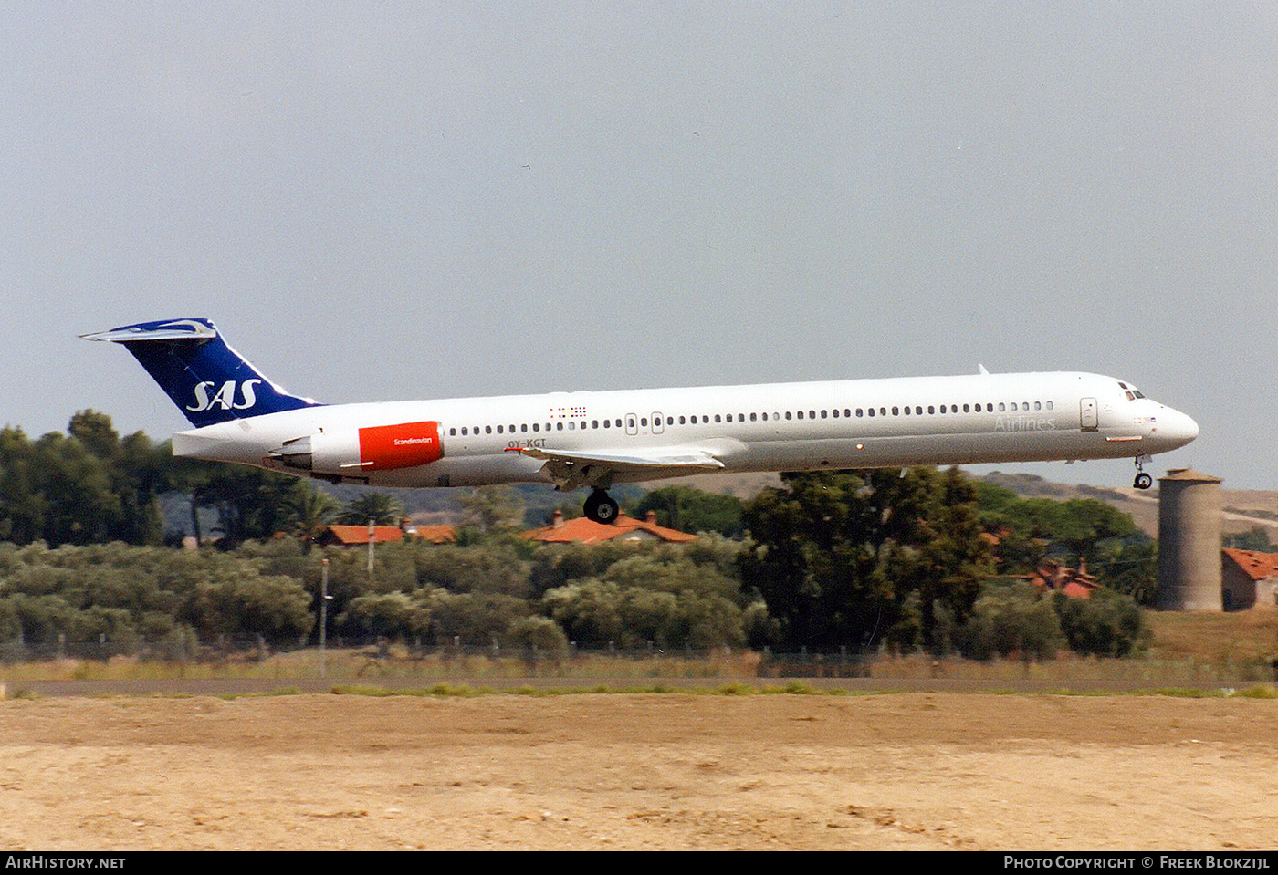 Aircraft Photo of OY-KGT | McDonnell Douglas MD-82 (DC-9-82) | Scandinavian Airlines - SAS | AirHistory.net #436921