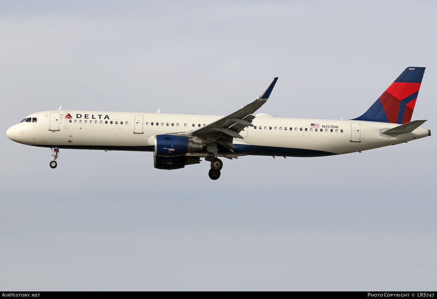 Aircraft Photo of N357DN | Airbus A321-211 | Delta Air Lines | AirHistory.net #437107