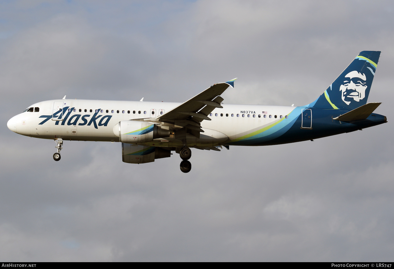 Aircraft Photo of N837VA | Airbus A320-214 | Alaska Airlines | AirHistory.net #437166