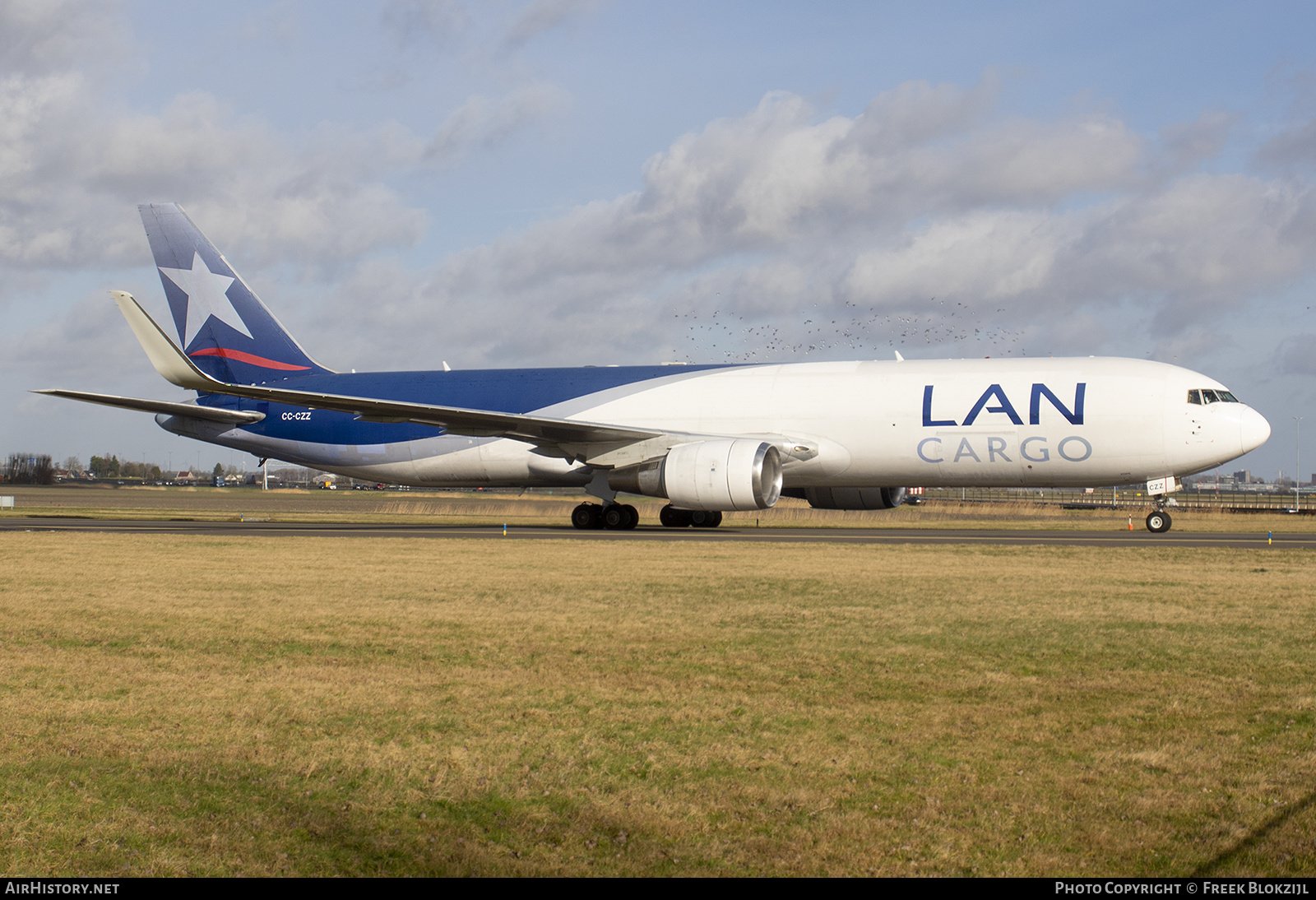 Aircraft Photo of CC-CZZ | Boeing 767-316F/ER | LAN Cargo | AirHistory.net #437243