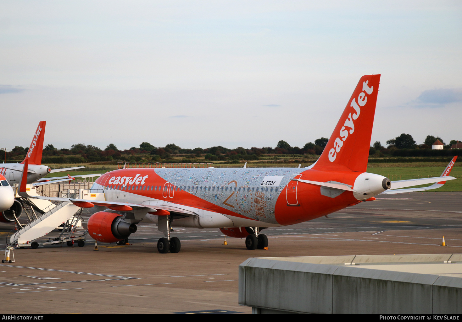 Aircraft Photo of G-EZOX | Airbus A320-214 | EasyJet | AirHistory.net #437329