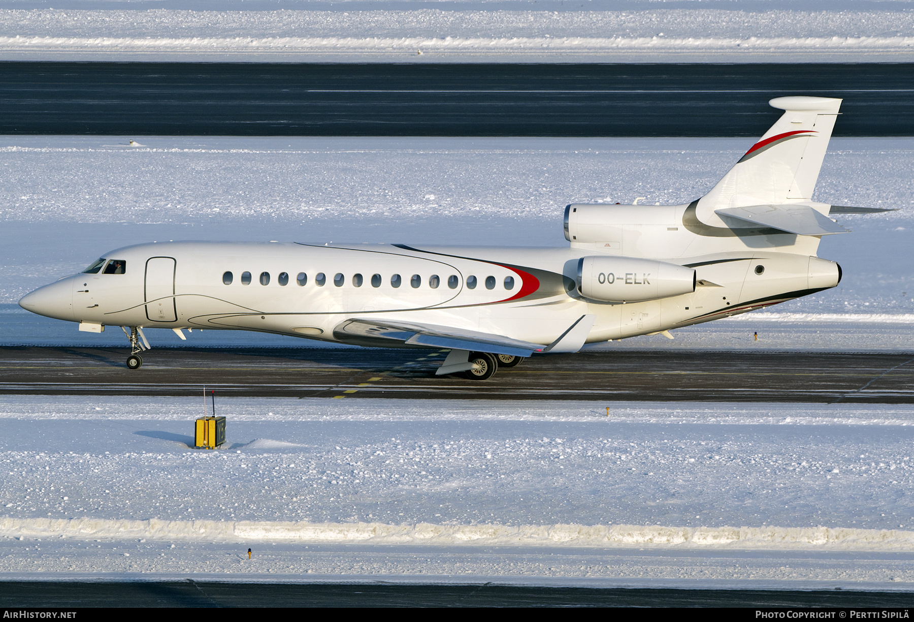 Aircraft Photo of OO-ELK | Dassault Falcon 8X | AirHistory.net #437440