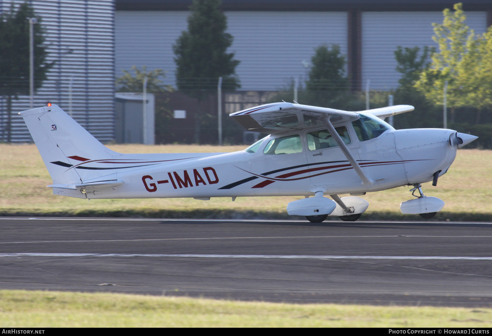 Aircraft Photo of G-IMAD | Cessna 172P Skyhawk | AirHistory.net #437455
