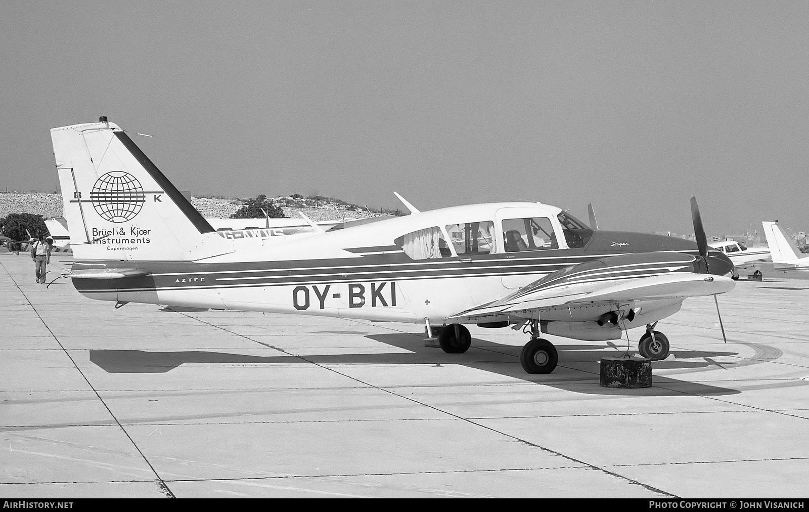 Aircraft Photo of OY-BKI | Piper PA-23-250 Aztec C | Brüel & Kjær | AirHistory.net #437492