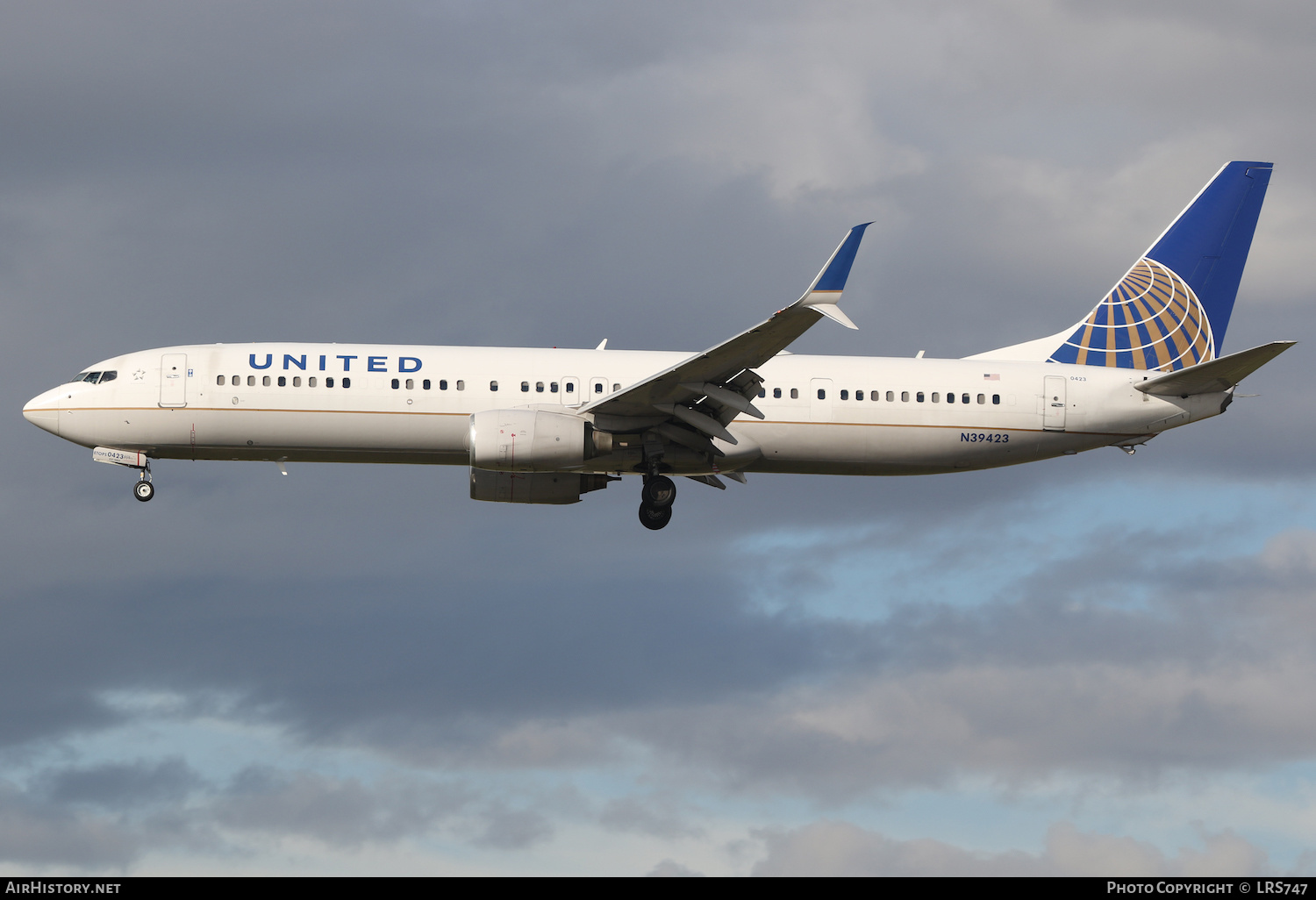 Aircraft Photo of N39423 | Boeing 737-924/ER | United Airlines | AirHistory.net #437503