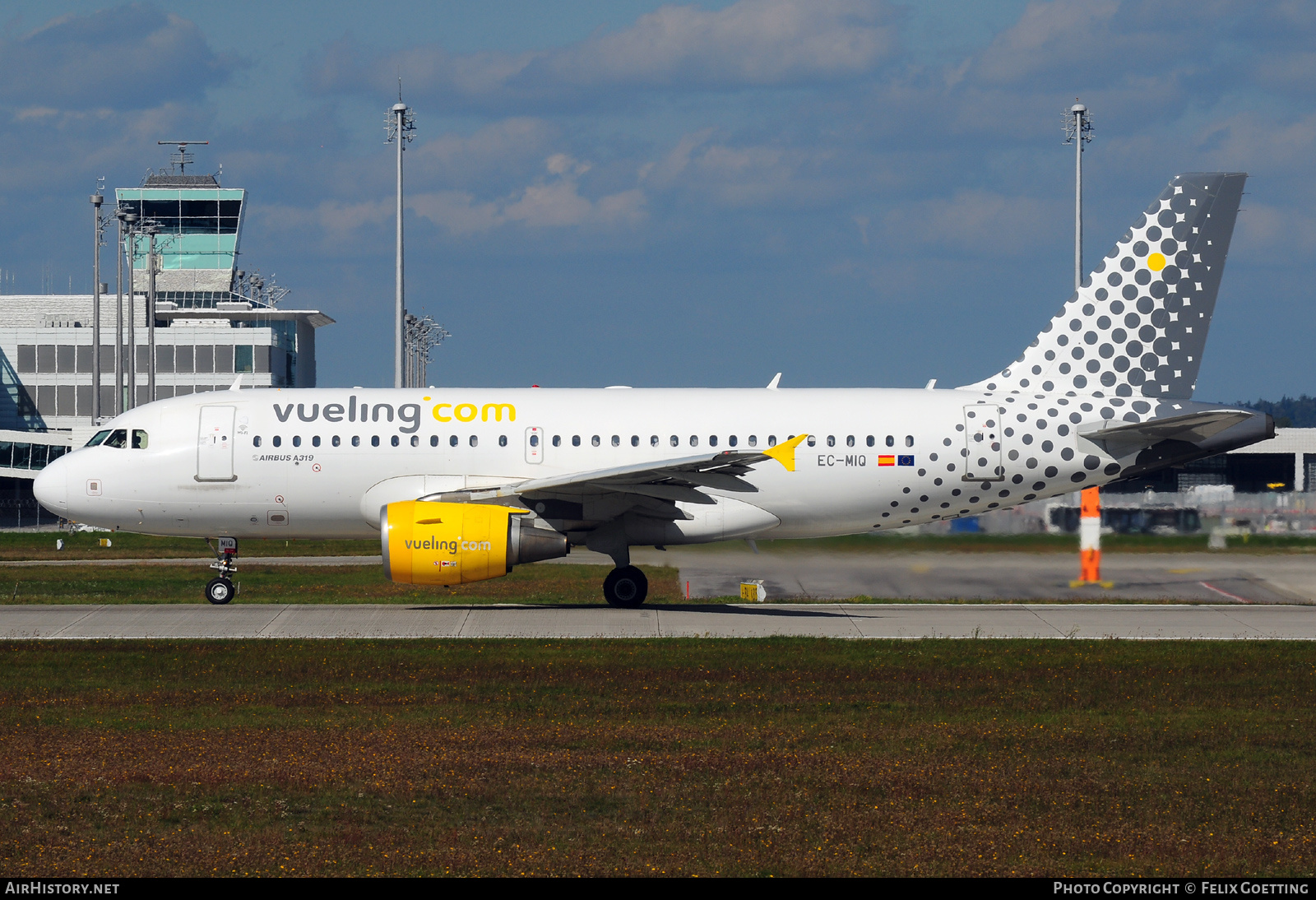 Aircraft Photo of EC-MIQ | Airbus A319-111 | Vueling Airlines | AirHistory.net #437514