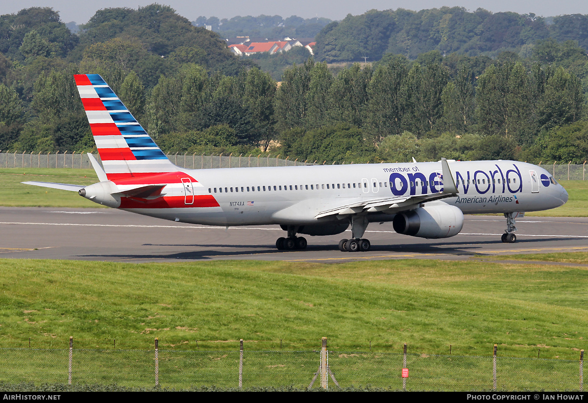 Aircraft Photo of N174AA | Boeing 757-223 | American Airlines | AirHistory.net #437524