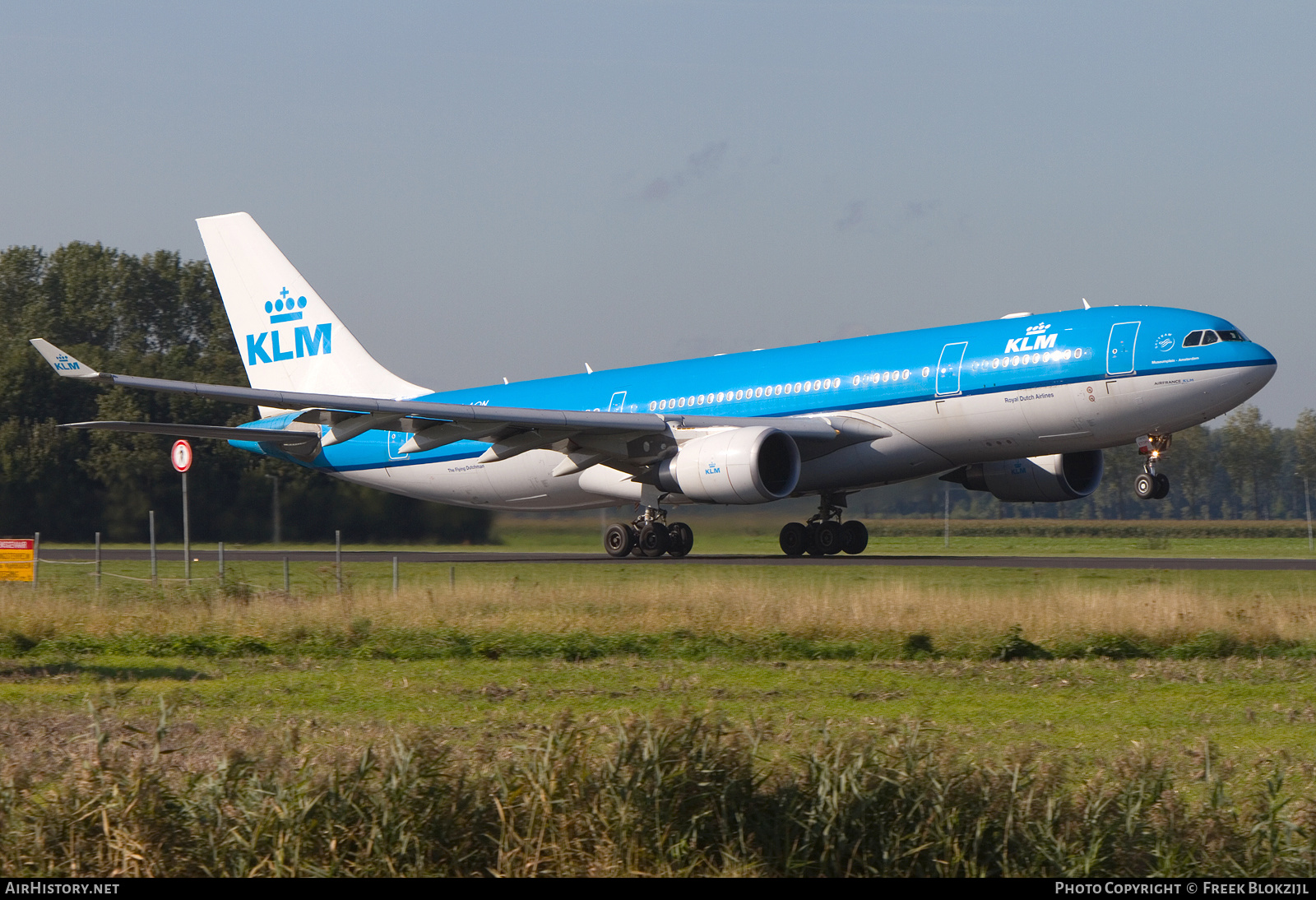 Aircraft Photo of PH-AON | Airbus A330-203 | KLM - Royal Dutch Airlines | AirHistory.net #437526