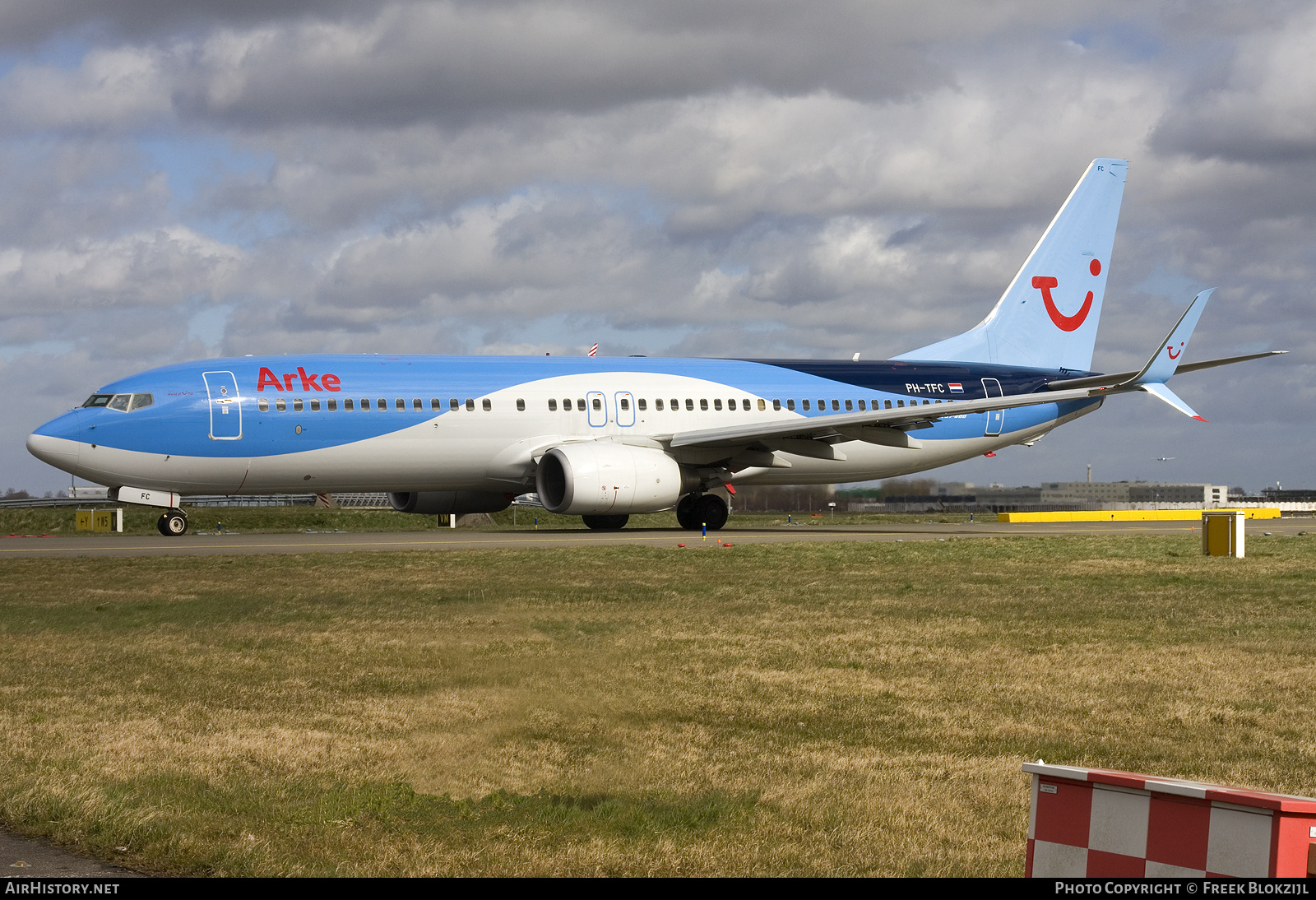 Aircraft Photo of PH-TFC | Boeing 737-8K5 | Arke | AirHistory.net #437571