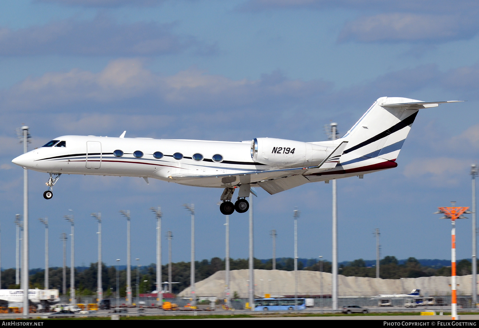 Aircraft Photo of N2194 | Gulfstream Aerospace G-IV-X Gulfstream G450 | AirHistory.net #437574