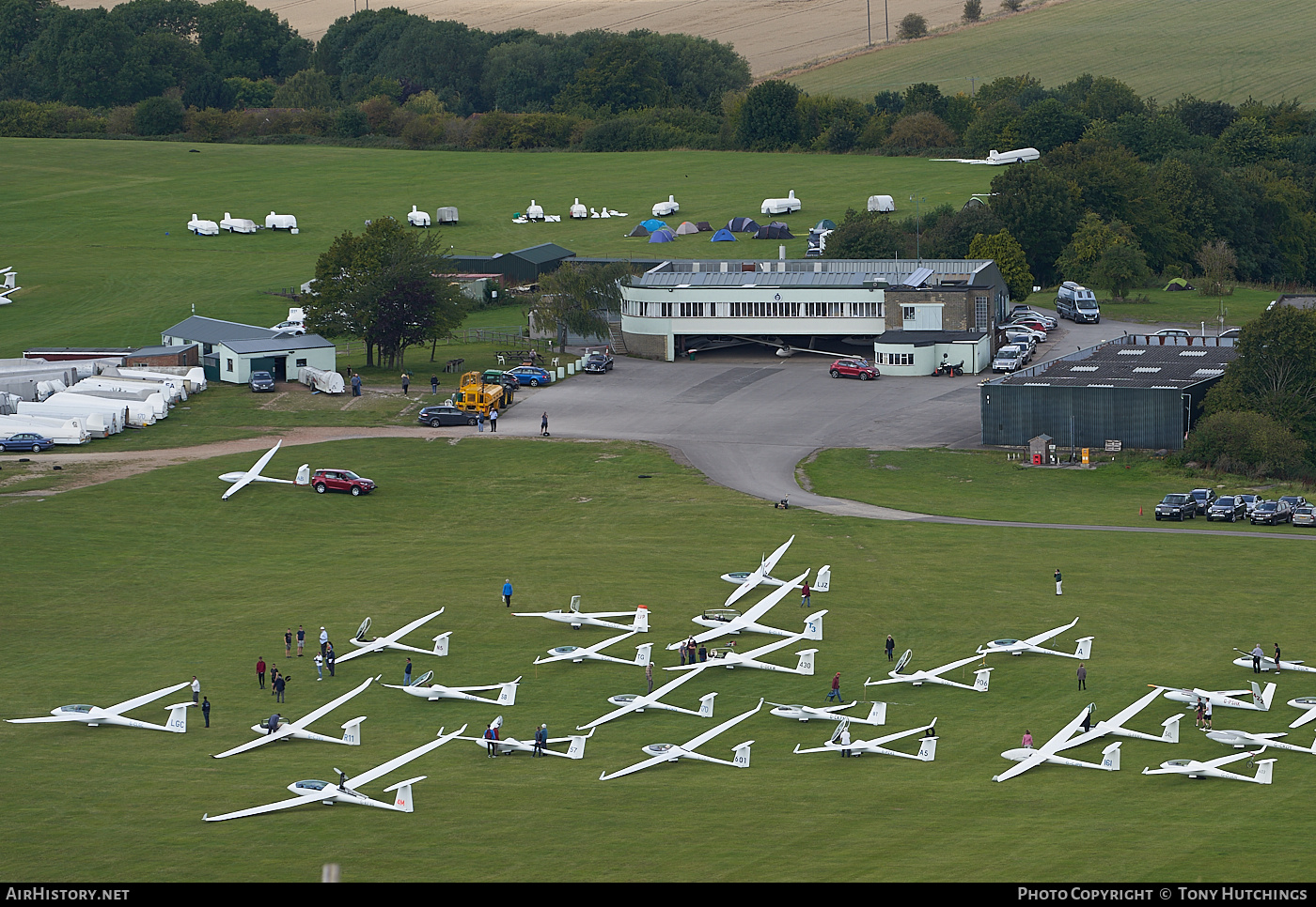 Airport photo of Dunstable Downs in England, United Kingdom | AirHistory.net #437575