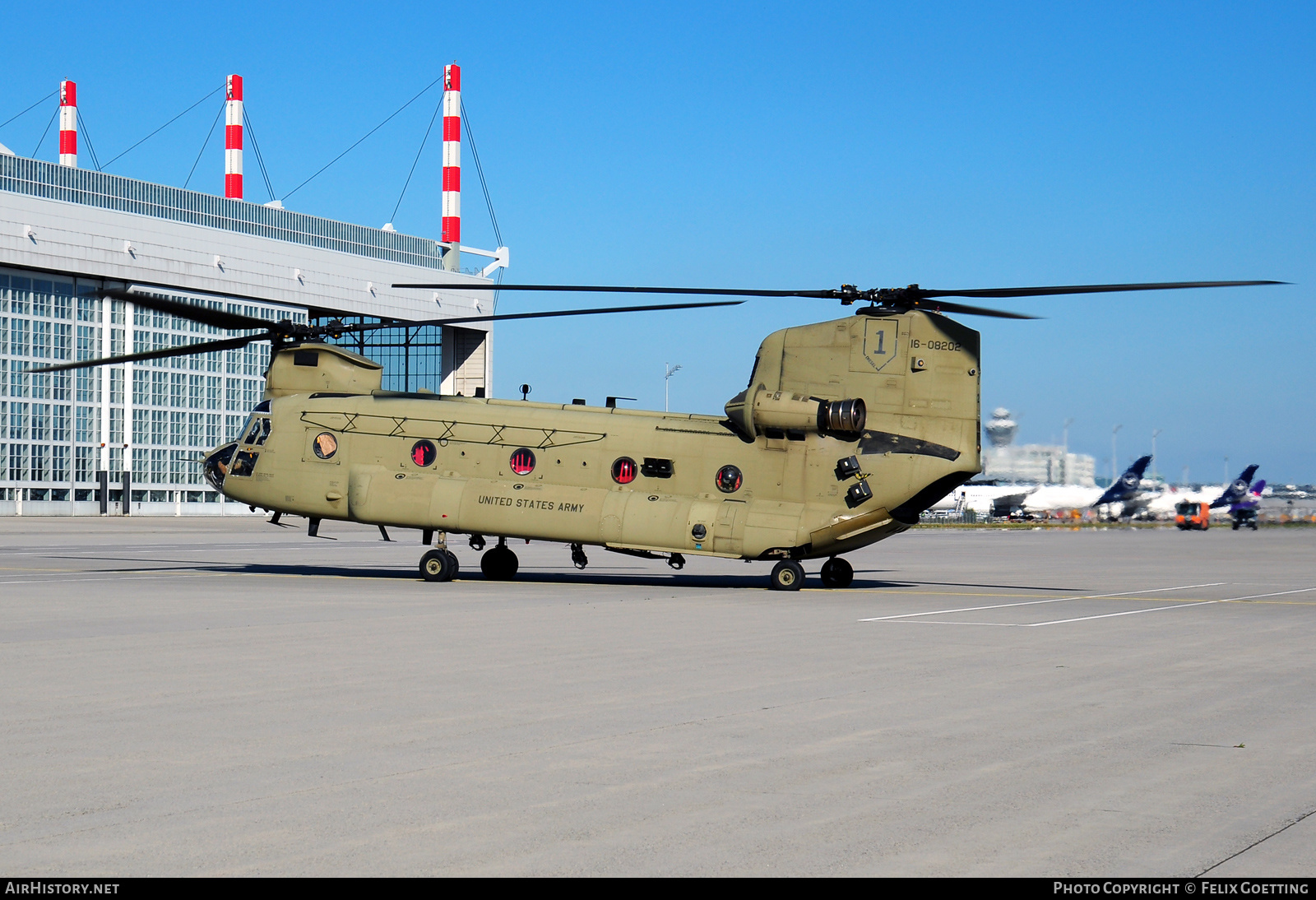 Aircraft Photo of 16-8202 / 16-08202 | Boeing CH-47F Chinook (414) | USA - Army | AirHistory.net #437610