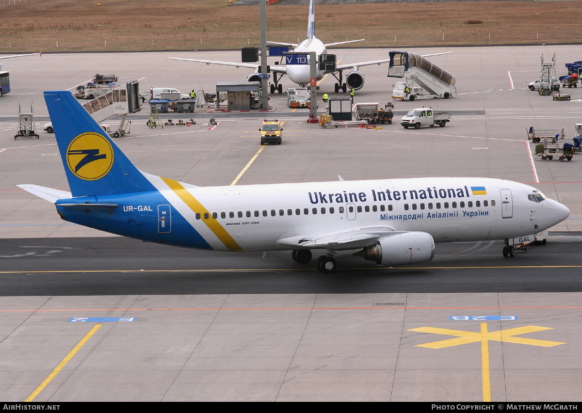 Aircraft Photo of UR-GAL | Boeing 737-341 | Ukraine International Airlines | AirHistory.net #437638