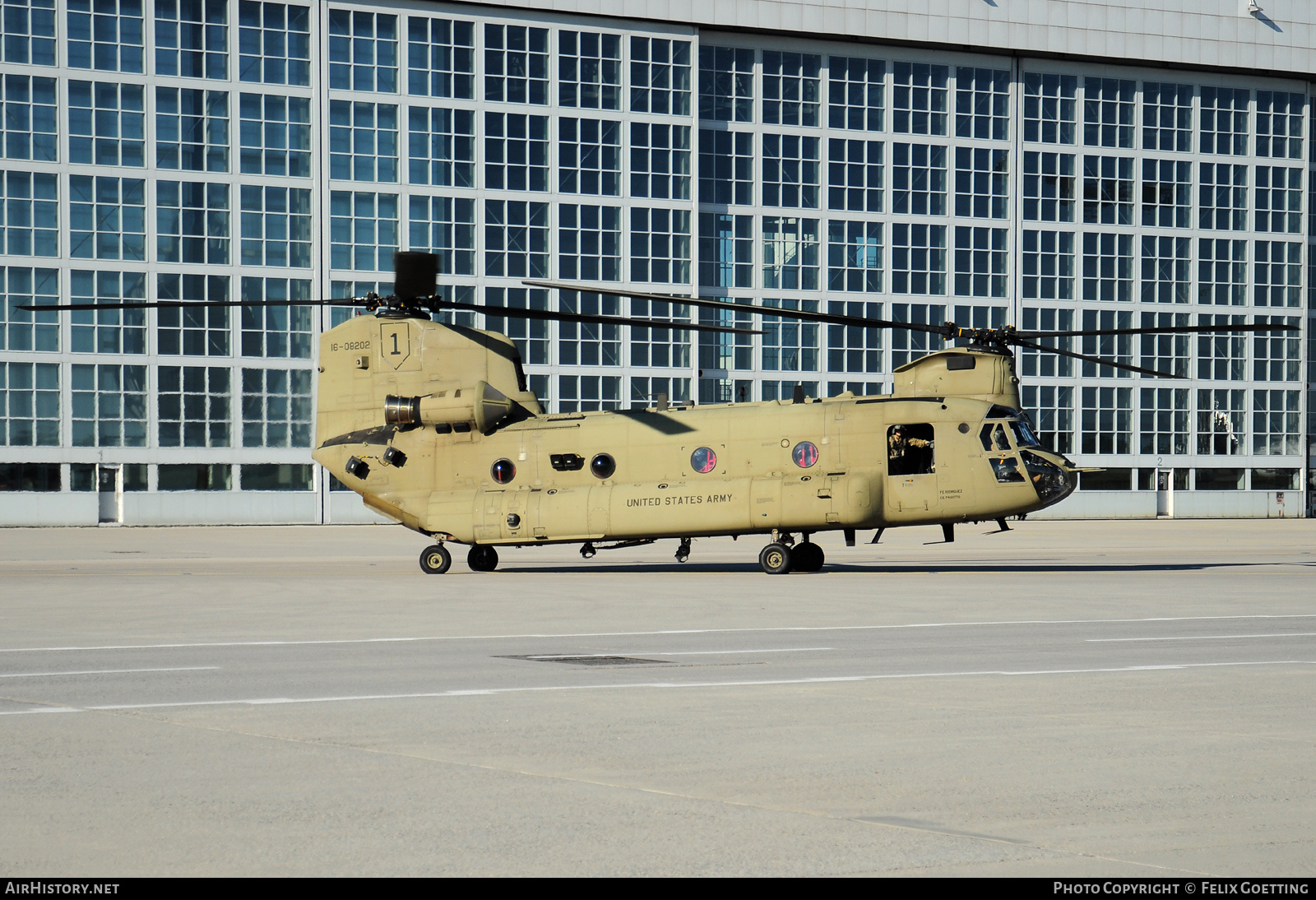 Aircraft Photo of 16-8202 / 16-08202 | Boeing CH-47F Chinook (414) | USA - Army | AirHistory.net #437664
