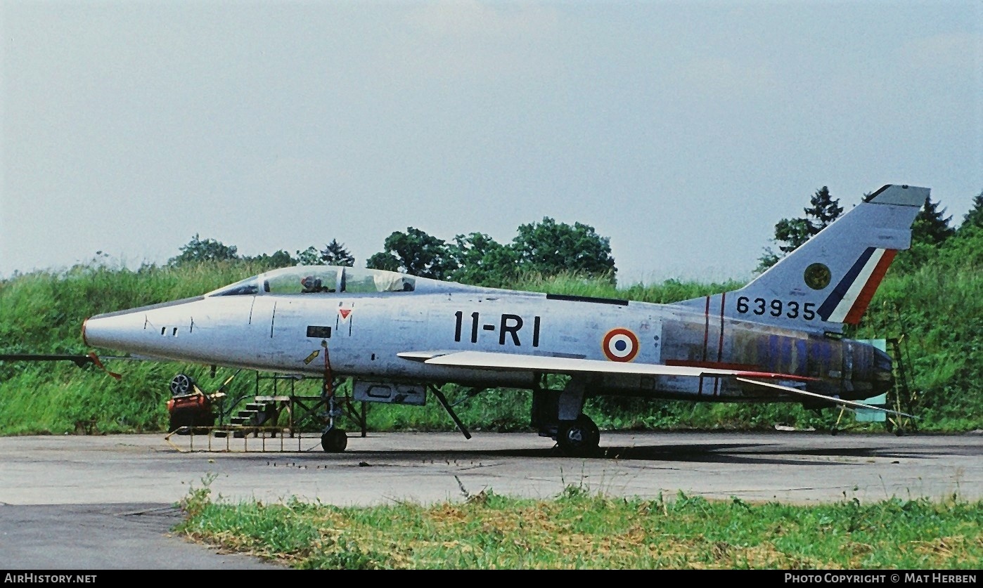 Aircraft Photo of 63935 / 56-3935 | North American F-100F Super Sabre | France - Air Force | AirHistory.net #437696