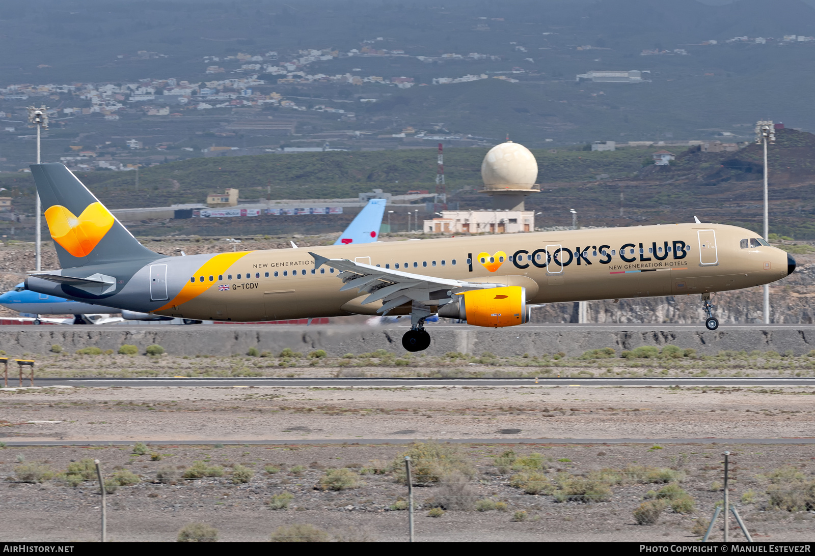 Aircraft Photo of G-TCDV | Airbus A321-211 | Thomas Cook Airlines | AirHistory.net #437713