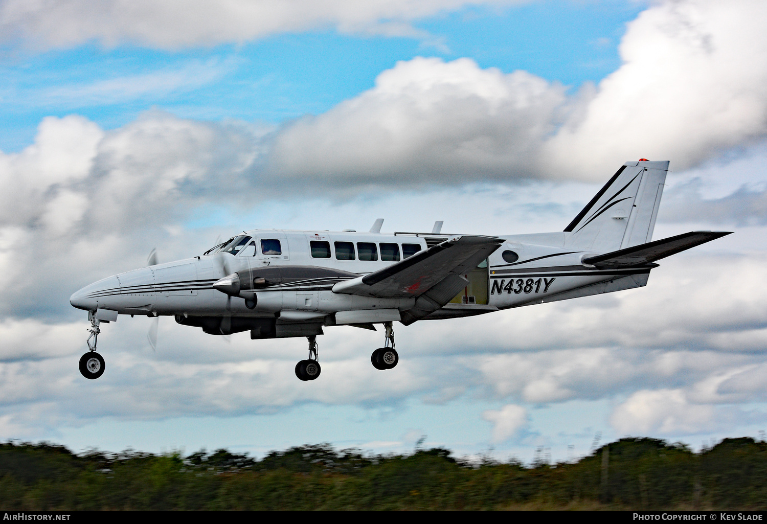 Aircraft Photo of N4381Y | Beech 99 | AirHistory.net #437737