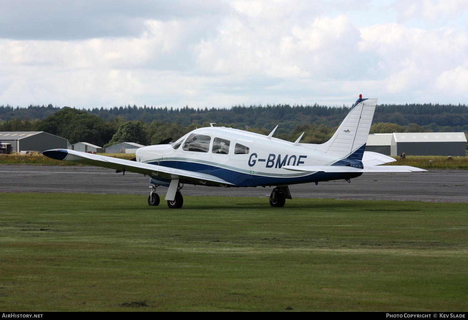 Aircraft Photo of G-BMOE | Piper PA-28R-200 Cherokee Arrow II | AirHistory.net #437739