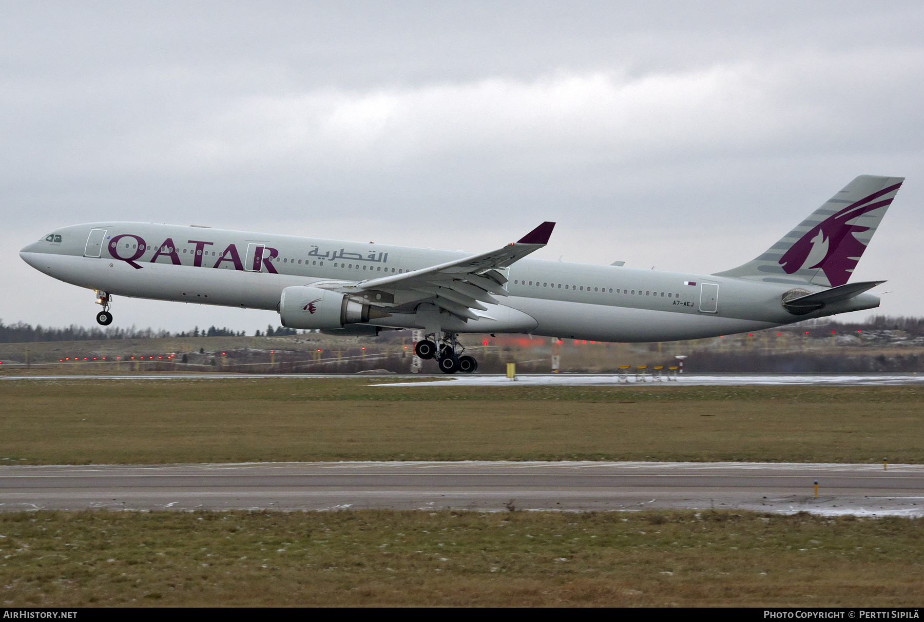 Aircraft Photo of A7-AEJ | Airbus A330-302 | Qatar Airways | AirHistory.net #437799