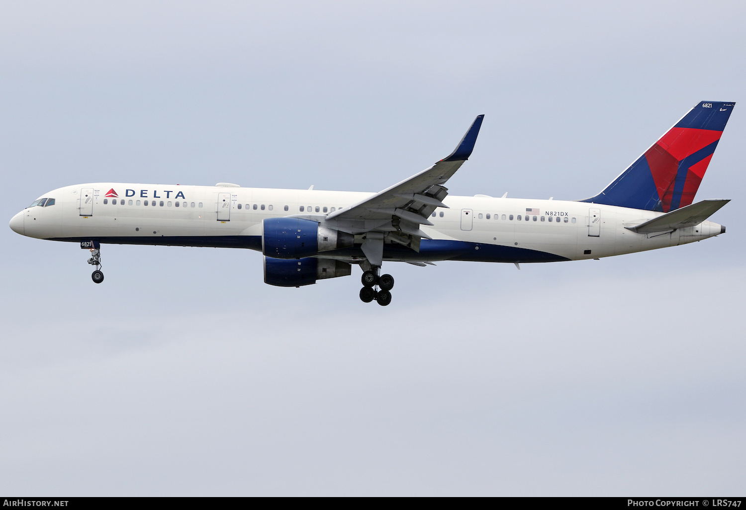 Aircraft Photo of N821DX | Boeing 757-26D | Delta Air Lines | AirHistory.net #437839