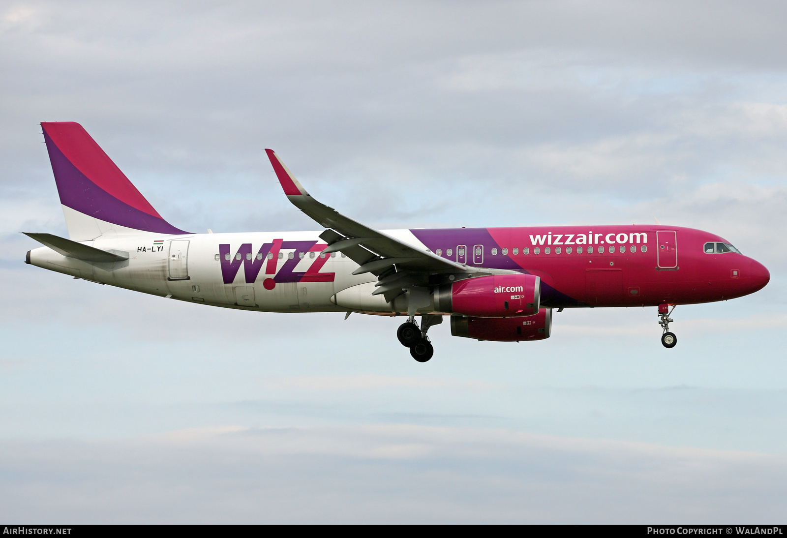 Aircraft Photo of HA-LYI | Airbus A320-232 | Wizz Air | AirHistory.net #438027