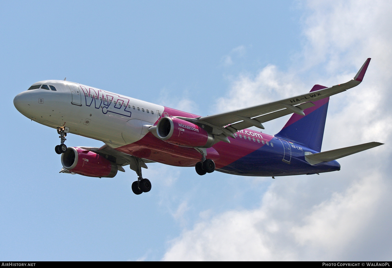 Aircraft Photo of HA-LWX | Airbus A320-232 | Wizz Air | AirHistory.net #438031