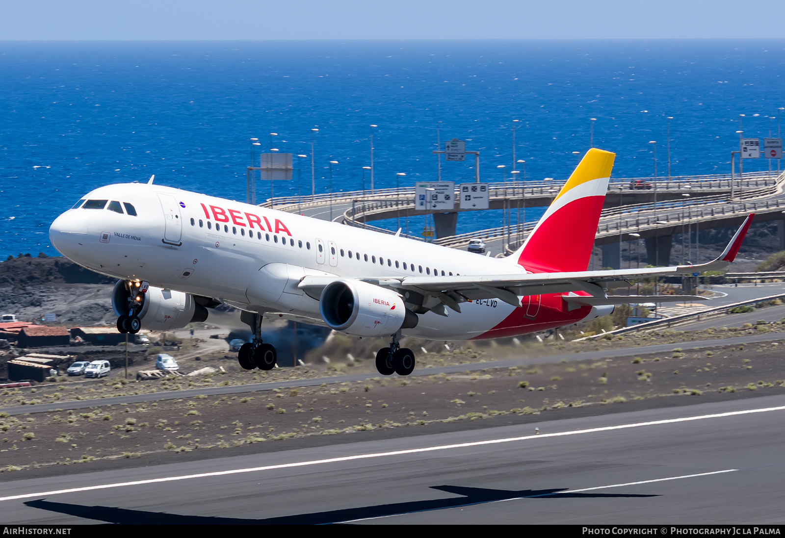 Aircraft Photo of EC-LVD | Airbus A320-216 | Iberia | AirHistory.net #438050