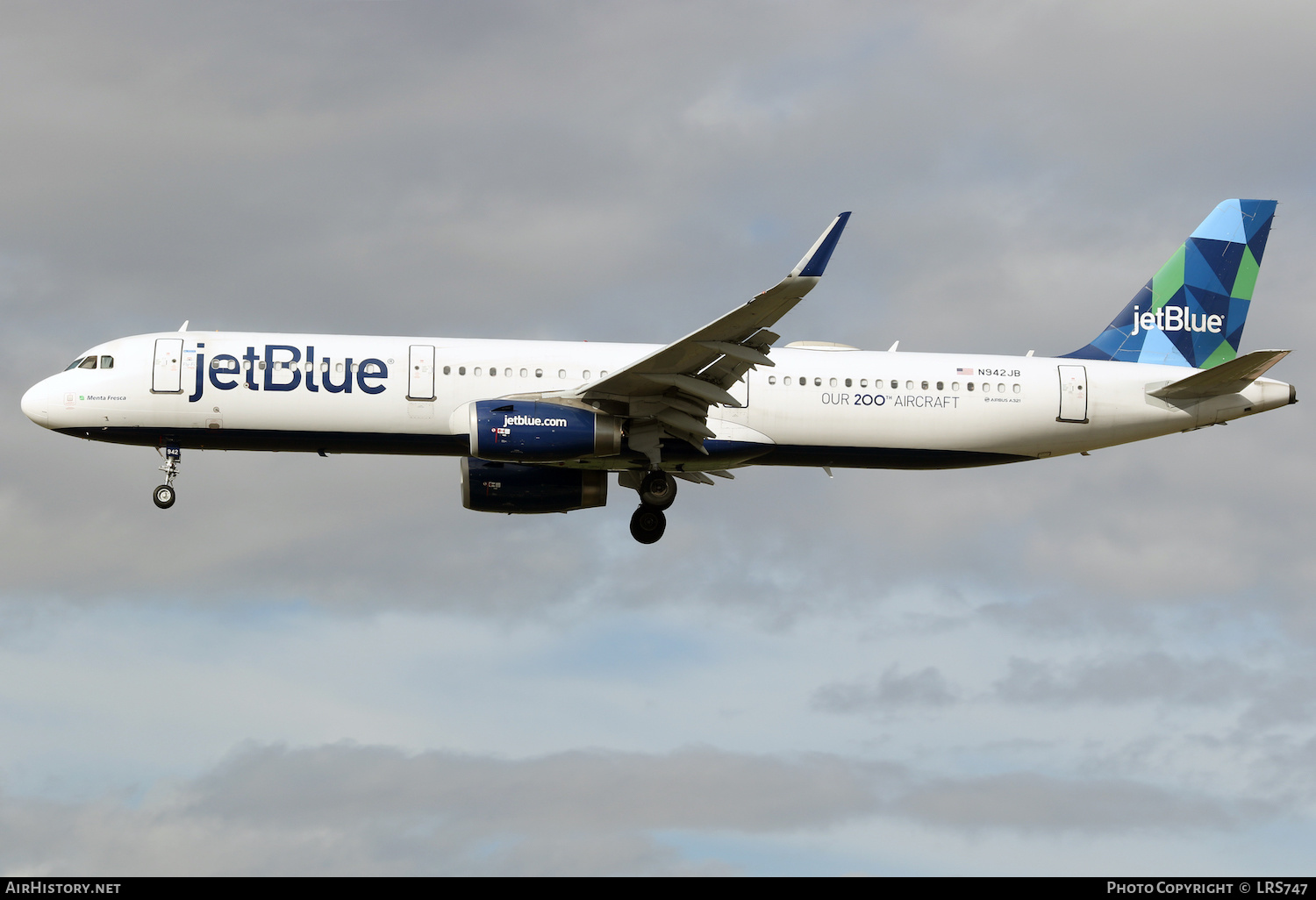 Aircraft Photo of N942JB | Airbus A321-231 | JetBlue Airways | AirHistory.net #438084