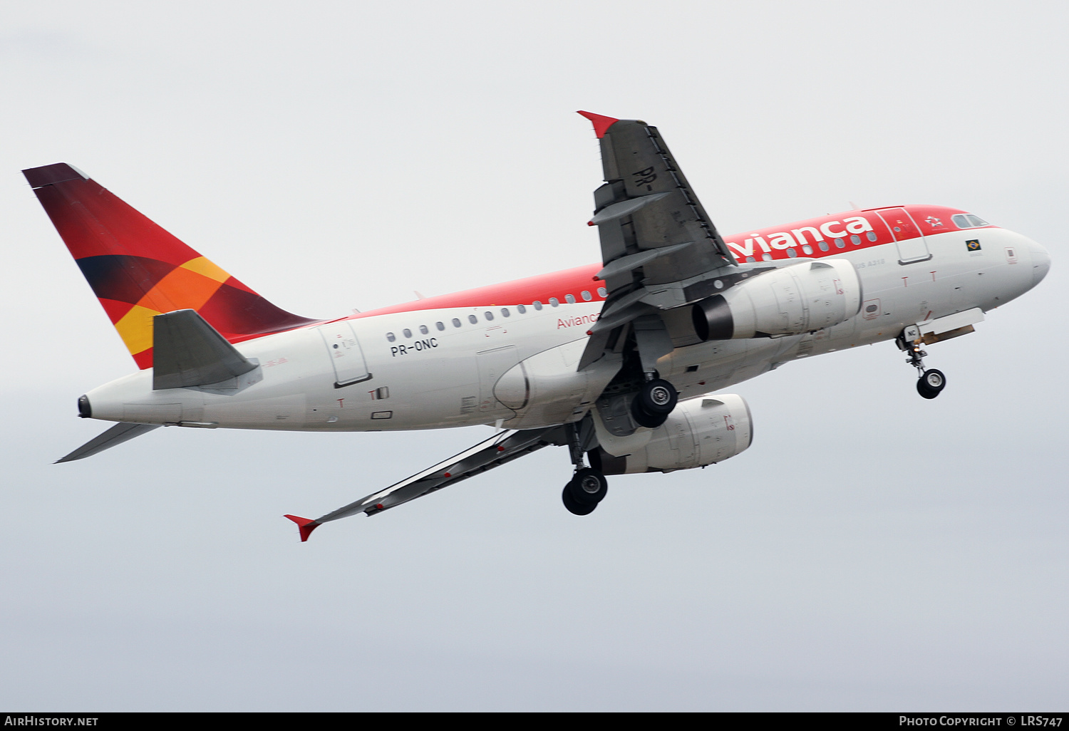 Aircraft Photo of PR-ONC | Airbus A318-121 | Avianca | AirHistory.net #438095