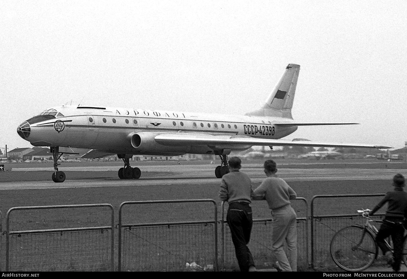 Aircraft Photo of CCCP-42398 | Tupolev Tu-104A | Aeroflot | AirHistory.net #438324