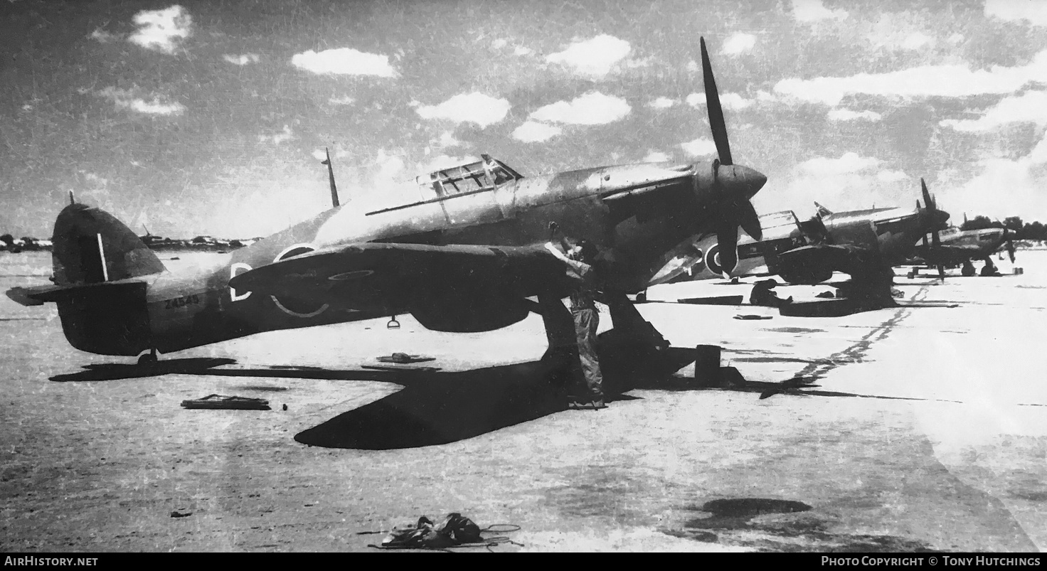 Aircraft Photo of Z4545 | Hawker Hurricane Mk2A/Trop | UK - Air Force | AirHistory.net #438408