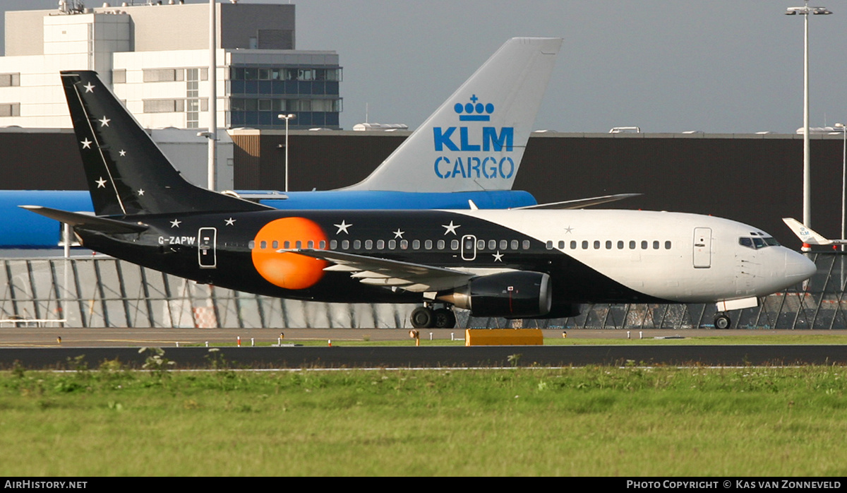 Aircraft Photo of G-ZAPW | Boeing 737-3L9(QC) | Titan Airways | AirHistory.net #438471