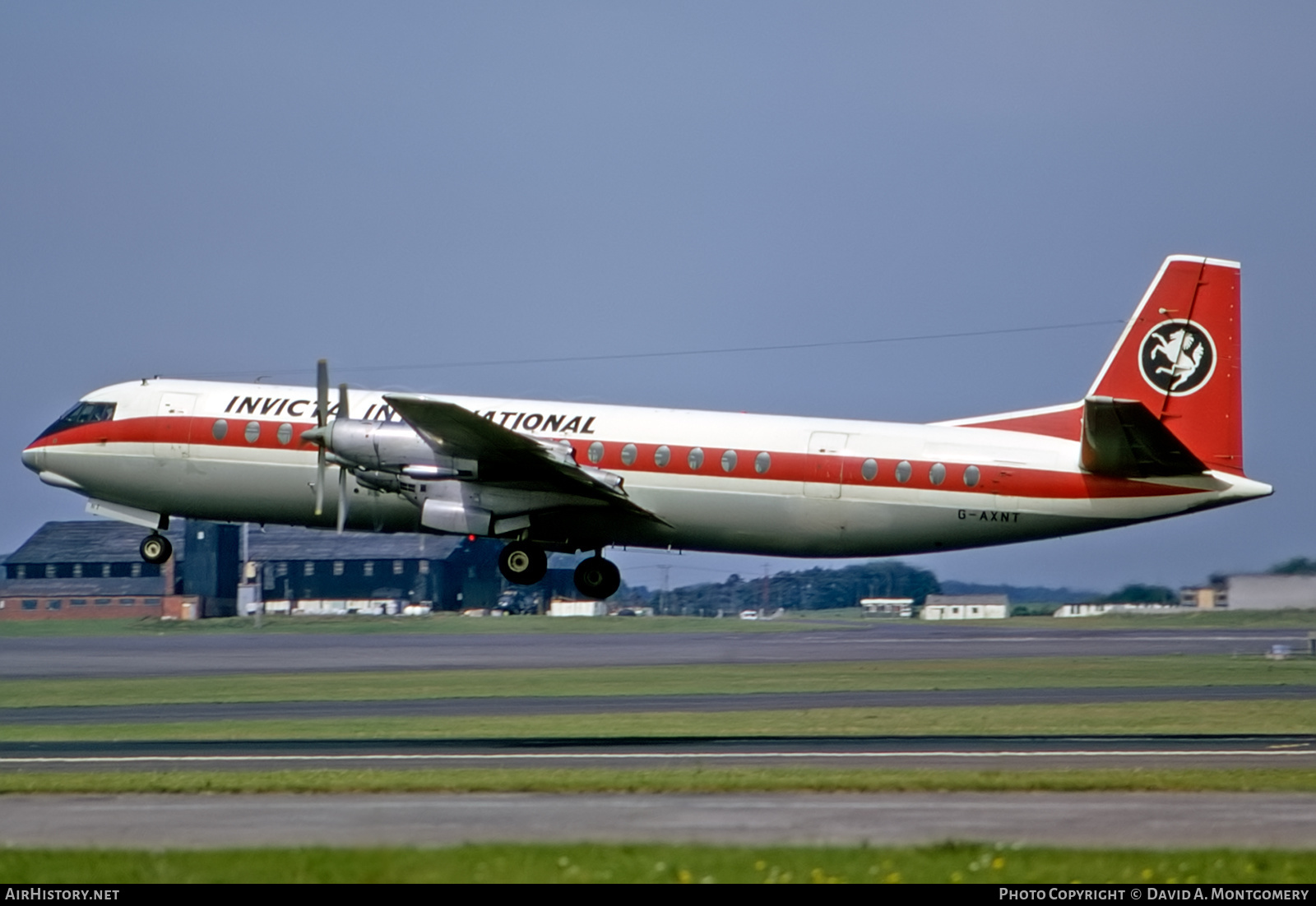 Aircraft Photo of G-AXNT | Vickers 952 Vanguard | Invicta International Airlines | AirHistory.net #438479