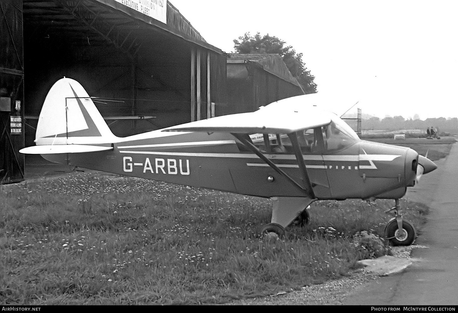 Aircraft Photo of G-ARBU | Piper PA-22-150 Tri-Pacer | AirHistory.net #438522