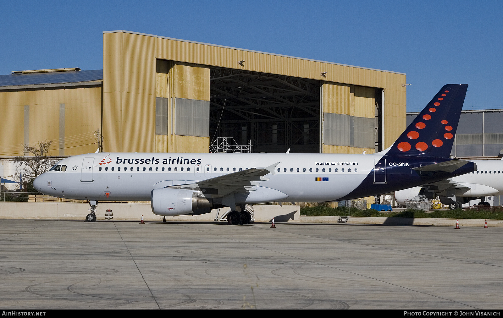 Aircraft Photo of OO-SNK | Airbus A320-214 | Brussels Airlines | AirHistory.net #438545
