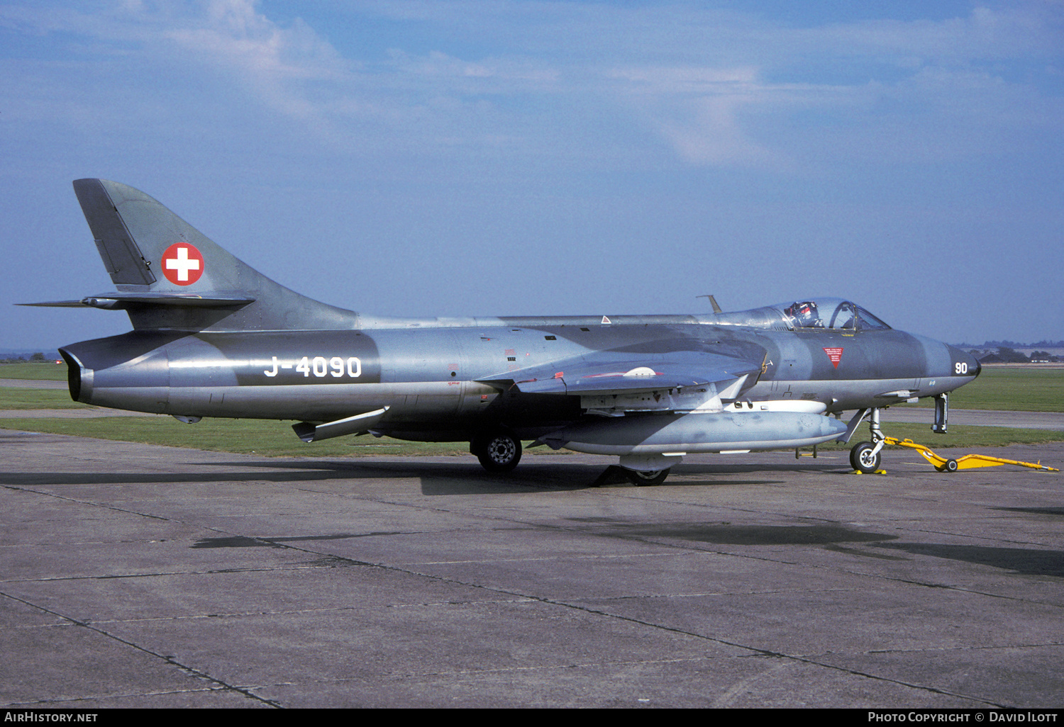 Aircraft Photo of G-SIAL / J-4090 | Hawker Hunter F58 | Switzerland - Air Force | AirHistory.net #438607