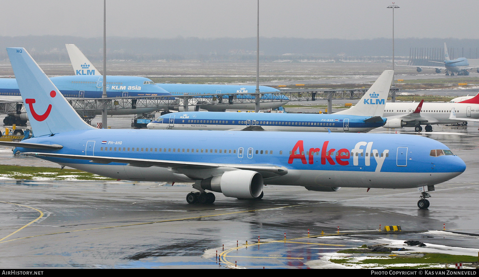 Aircraft Photo of PH-AHQ | Boeing 767-383/ER | ArkeFly | AirHistory.net #438659