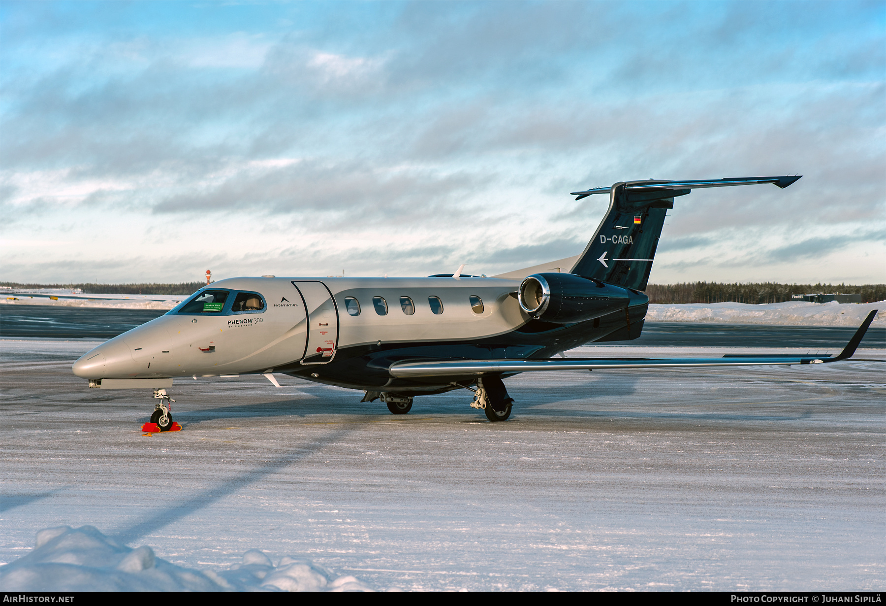 Aircraft Photo of D-CAGA | Embraer EMB-505 Phenom 300 | PadAviation | AirHistory.net #438726