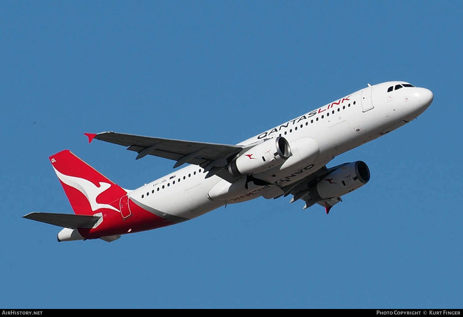 Aircraft Photo of VH-JQL | Airbus A320-232 | QantasLink | AirHistory.net #438841