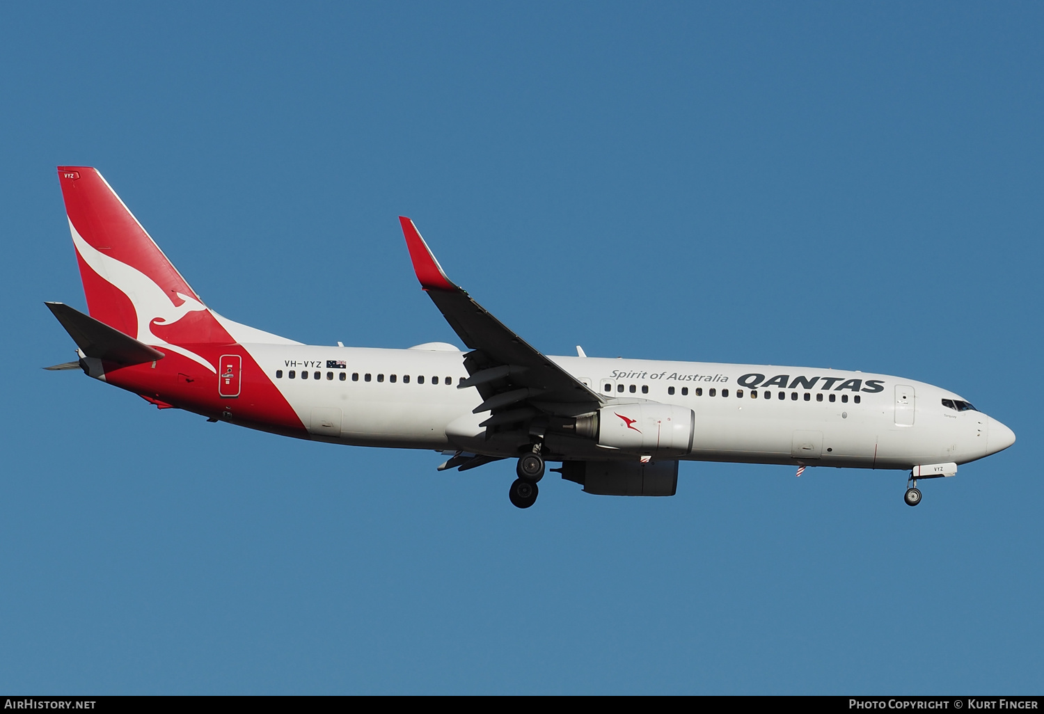 Aircraft Photo of VH-VYZ | Boeing 737-838 | Qantas | AirHistory.net #439032