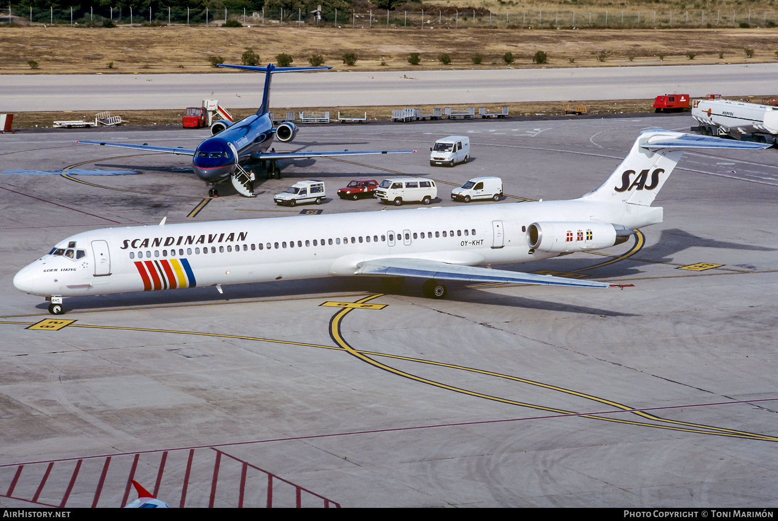 Aircraft Photo of OY-KHT | McDonnell Douglas MD-82 (DC-9-82) | Scandinavian Airlines - SAS | AirHistory.net #439182