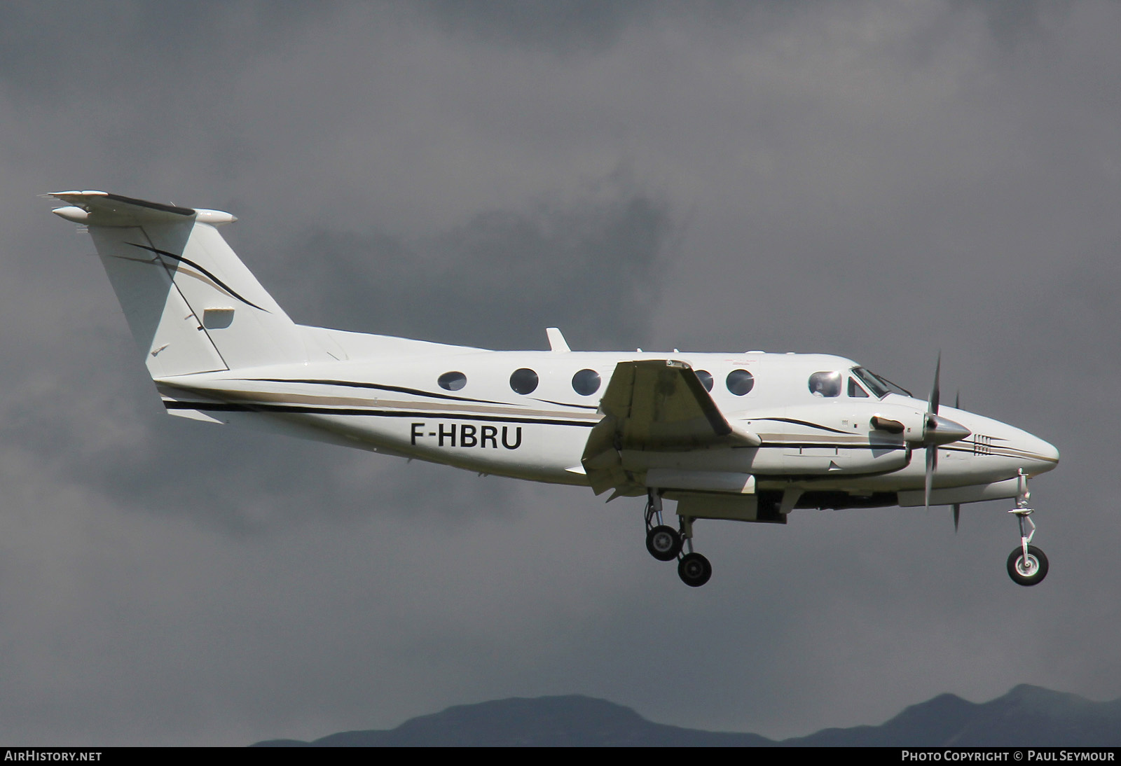 Aircraft Photo of F-HBRU | Raytheon B200 King Air | AirHistory.net #439246