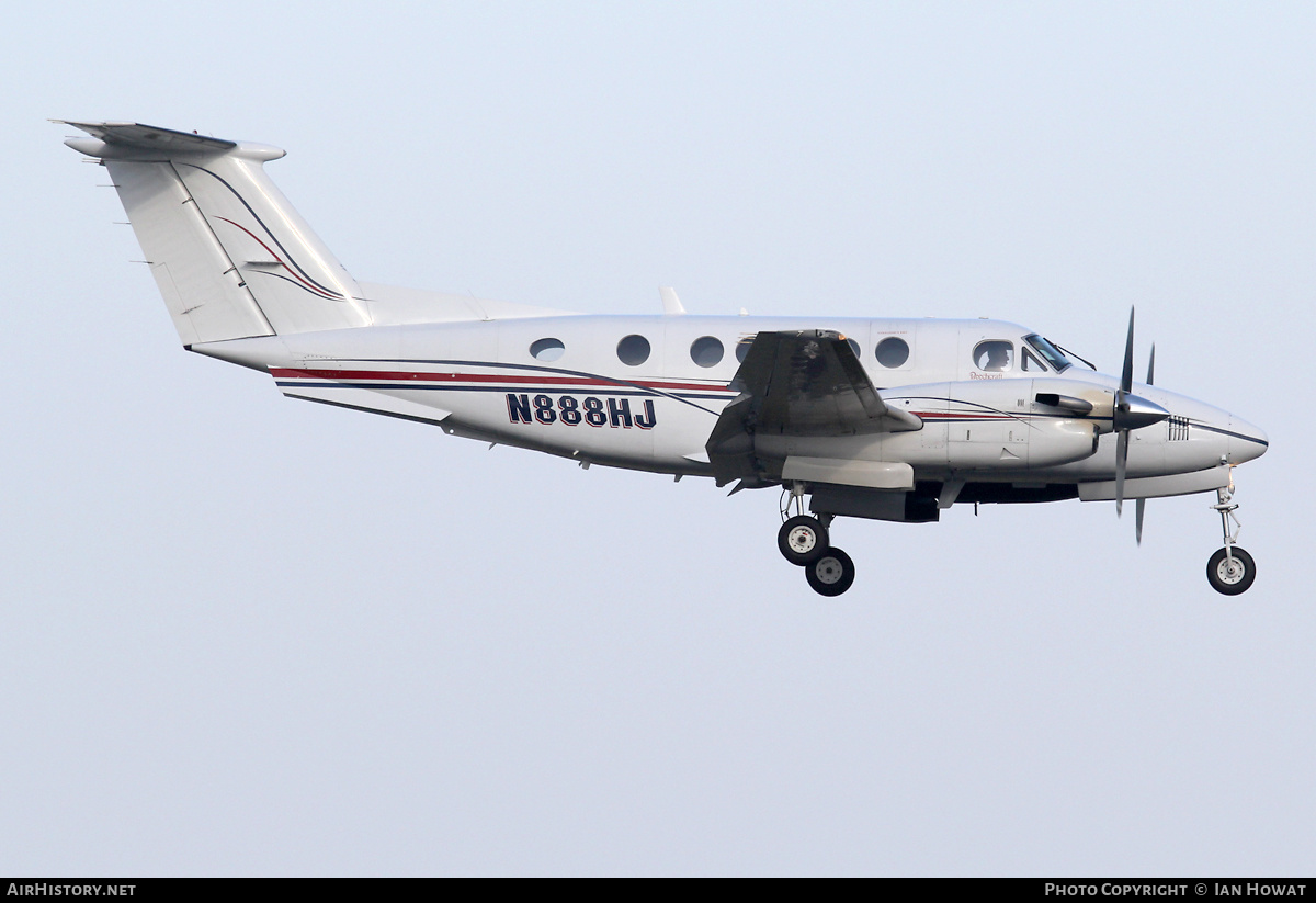 Aircraft Photo of N888HJ | Beech B200 Super King Air | AirHistory.net #439561